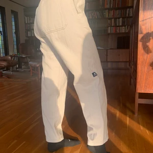 Sweet loose surfer - Säljer dessa byxor från sweet sktb, köpta för 500 kr på junkyard och använda ett fåtal gånger, säljer då dom tyvärr är försmå för mig men passar XS - M beroende på hur man vill att dom ska sitta! Galet snygga!!! Kan mötas upp i Malmö annars står köparen för frakten