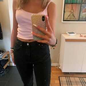 Mom jeans - Dagny mom jeans från Gina, superfint skick då de knappt är använda💘