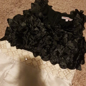 Fest klänning ASOS - Fest klänning knappt använd storlek 36