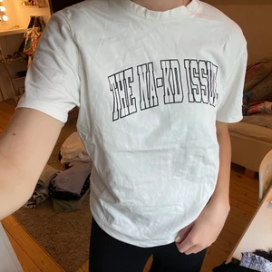 T-shirt - Oversized t-shirt från NAKD x The Classy Issue i strl XS.