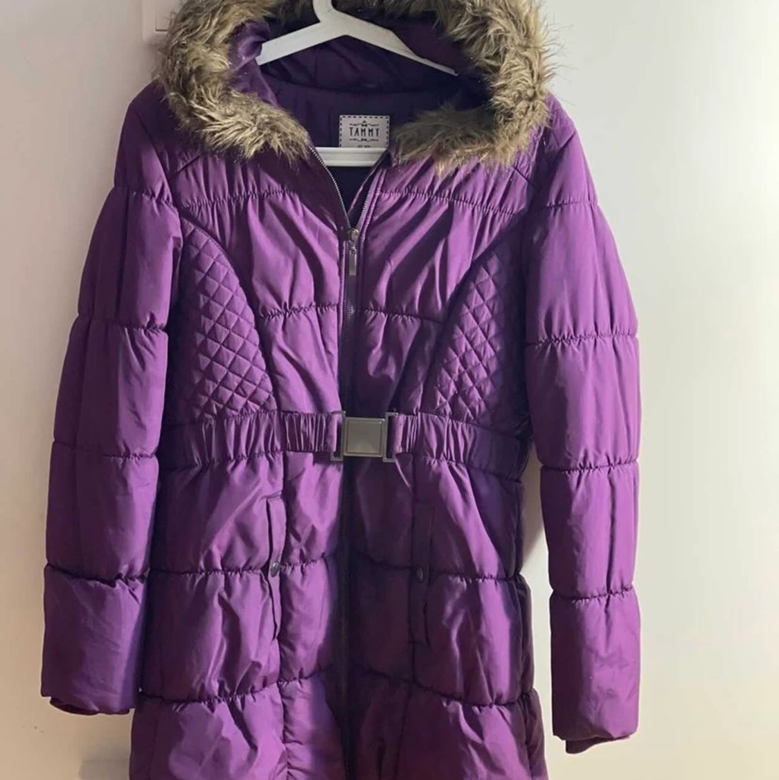 Lila vinter jacka storlek 13-14 år