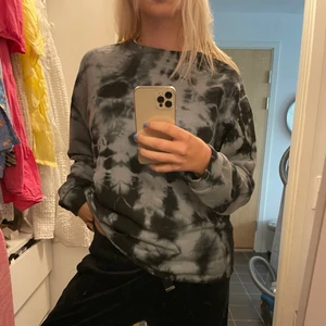 Collagetröja - Collagetröja från nakd, väldigt bra skick 