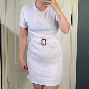 Klänning  - Lite genomskinlig 