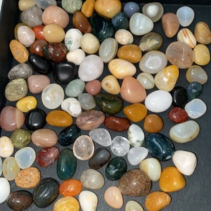 Kristaller - Olika trummade kristaller säljs i slump-överraskningspaket, 5st för 90kr, 10st för 150kr 20 st för 250kr