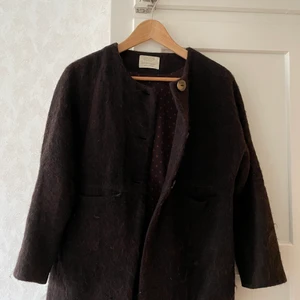 Kappa - Säljer en kappa från zara. Jackan är från barnavdelningen och är i storlek 36. 