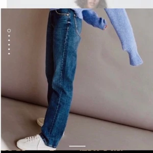 Jeans  - Ett par mörkblå slutsålda zara jeans! Buda elr köp direkt för 400