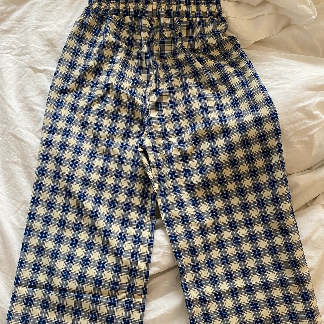 Rutiga byxor i storlek 38/M - 90