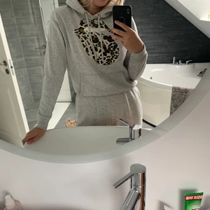 Huddie  - Hoddie från H&M! Köparen står för frakten😊