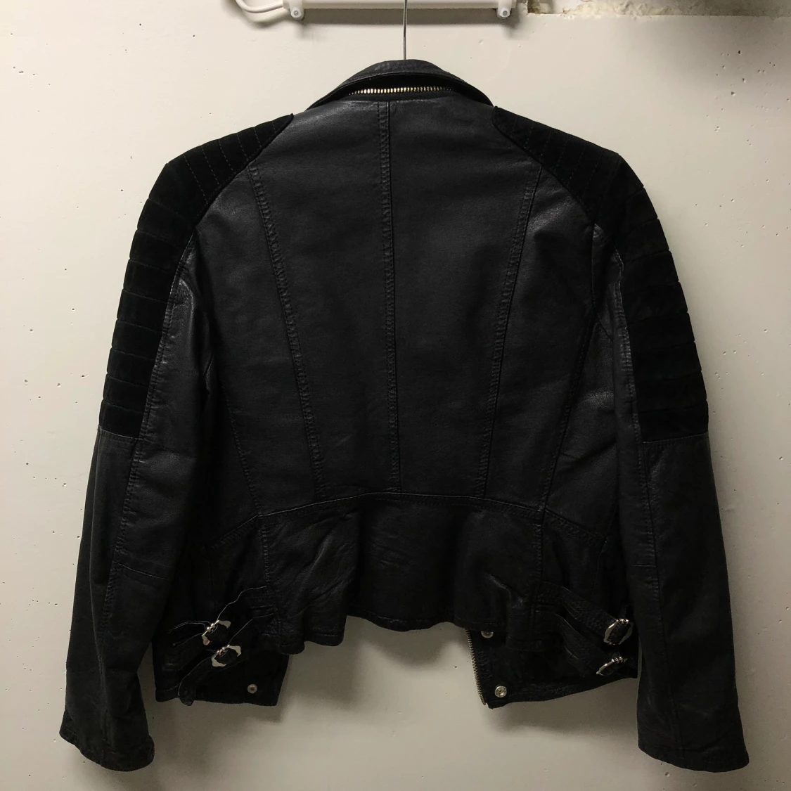 Skinnjacka Disignad av Caroline Roxy - 90