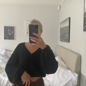 Svart kofta - Svart kofta från nakd i väldigt fint skick , säljer för 120 kr + frakt 💕💕