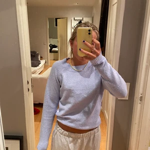 Tröja från Vero Moda  - Jätte skön tröja från Vero Moda, nästan alldirg andvänd❤️❤️