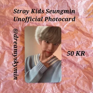 StrayKids Seungmin Unofficial Photocard - Unofficial Photocard på Seungmin från StrayKids. Gratis frakt och freebies ingår i köpet. Kostar bara 50 KR. Kontakta mig om du är sugen på att köpa. Denna annons har varit uppladdad här förut men jag laddar upp den igen så att det ska matcha med alla andra inlägg.