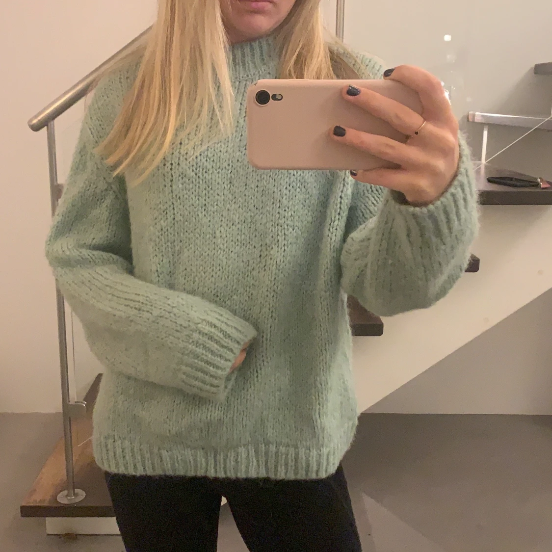 Stickad tjock ljusblå tröja från zara💙