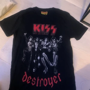 KISS tshirt - Selger en fet vintage tskjorte:)