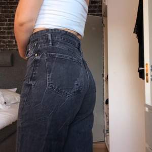 Boyfriend jeans - Gina Tricot | Plick Second Hand