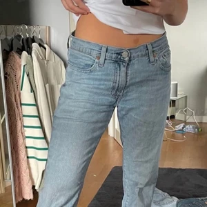 Vintage levis jeans - Sååå fina Levi’s jeans som tyvärr var för små för mig😢💕Lånade bilder