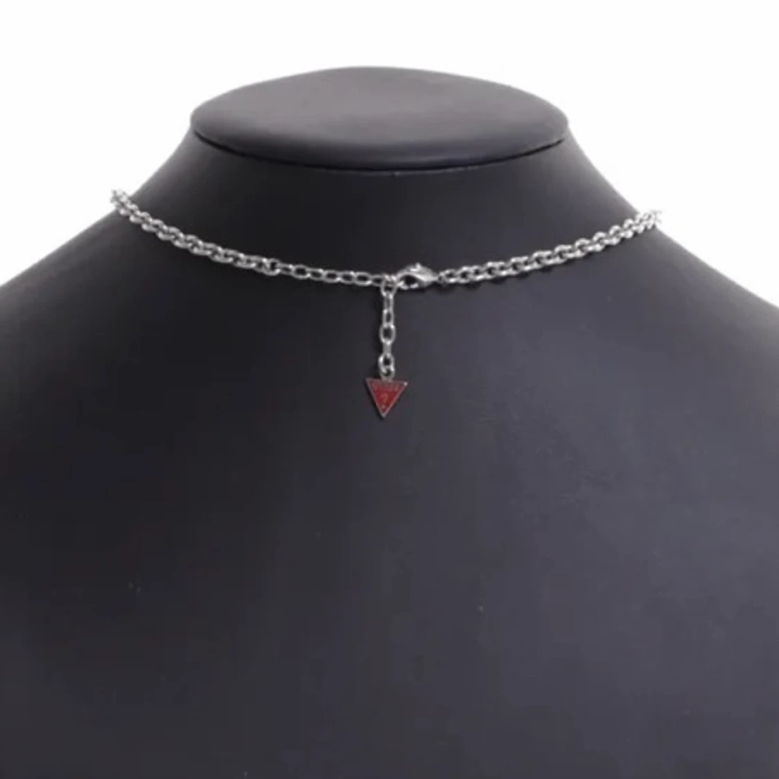 Guess halsband i silver med hjärta  - 90