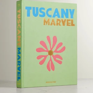 Assouline coffeetable bok - Selling this gorgeous Tuscany Marvel (Assouline) coffee table book in perfect condition. Bought new for 1000kr from Net a Porter ❤️ Skriv till mig om du har frågor eller vill lägga bud ❤️ PS: Jag är norsk och förstår svenska, men kommer svara på norska eller engelska.