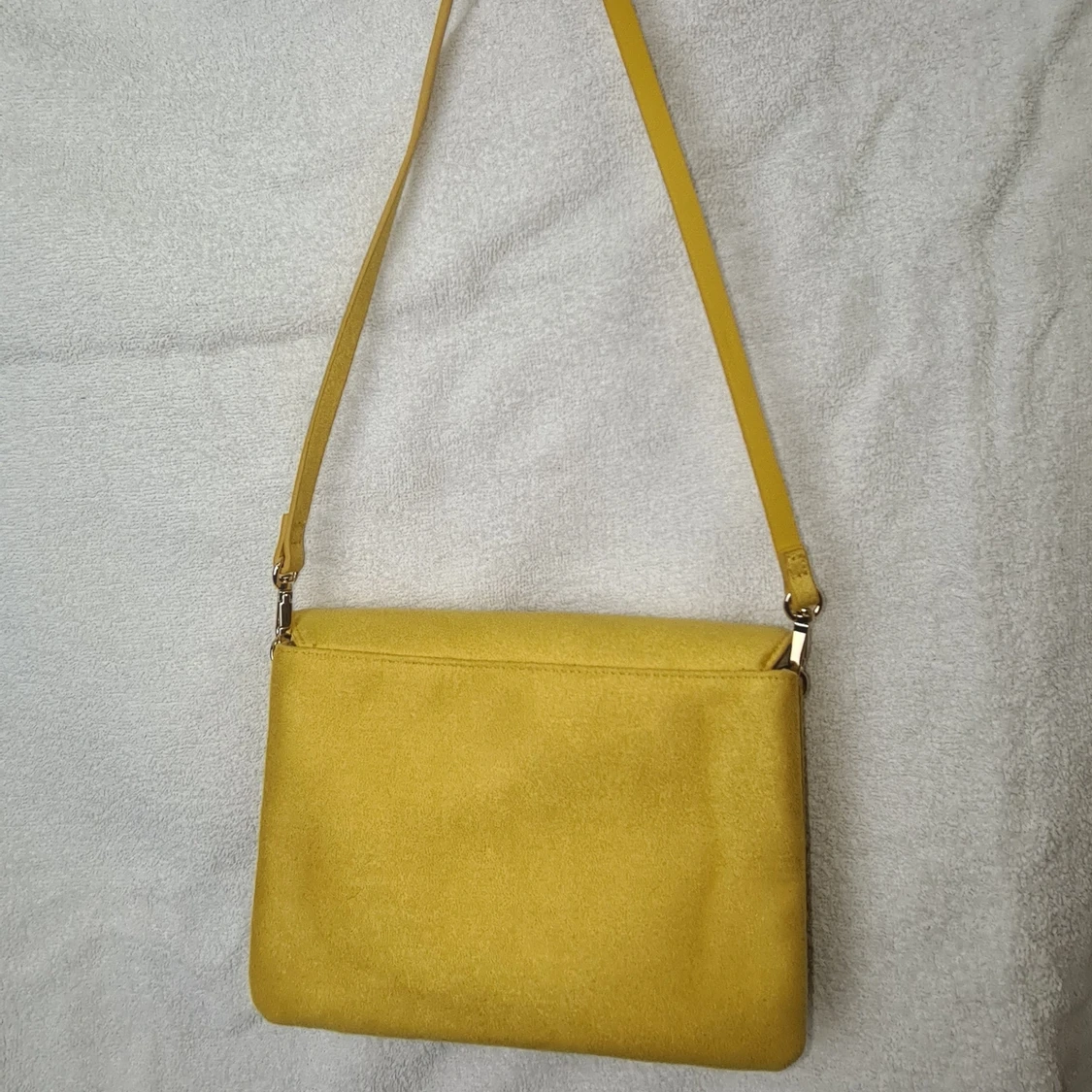 Axelväska aldrig använd!