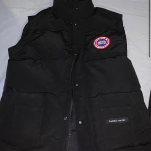 Canada gosse väst  - Canada gosse väst använd några gånger kvitto tillkommer med.