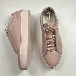 Rosa skor 👞  - Aldrig använda vagabond skor:) super söta till domaren men kommer tyvärr inte till användning. 