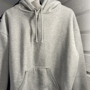 Grå hoodie - Stolek XS