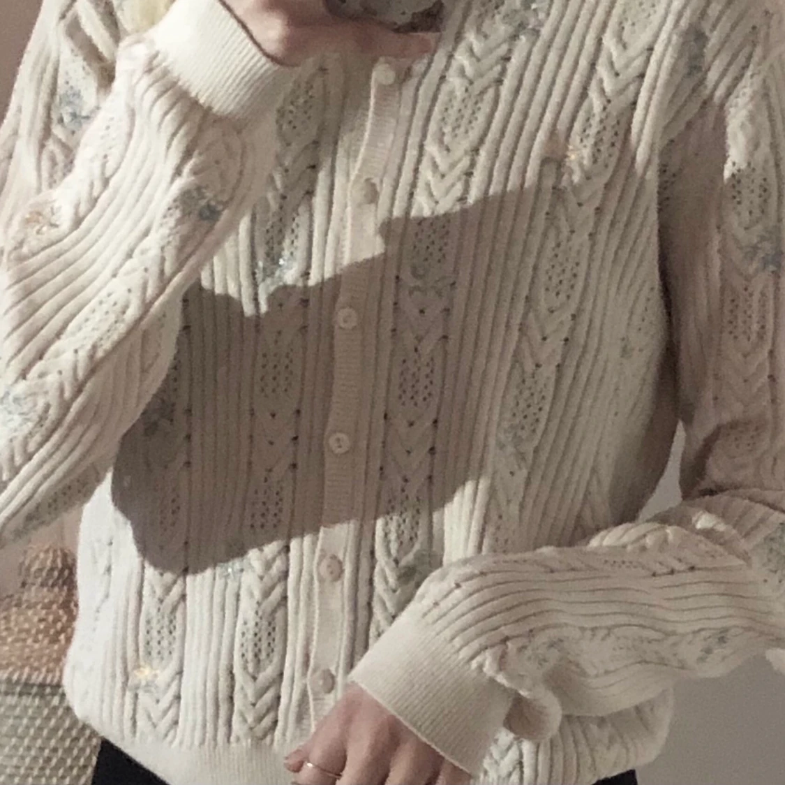 Vit blommig kofta - kappAhl - 91