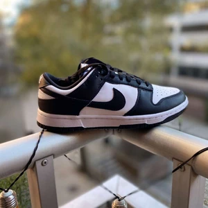 Nike dunk low panda  - Nike dunk low panda .storlek  40.