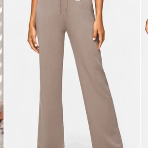 Stronger byxor x therese lindgren - Stronger x Therese Lindgren byxor. Superfina men för små för mig, aldrig använda.