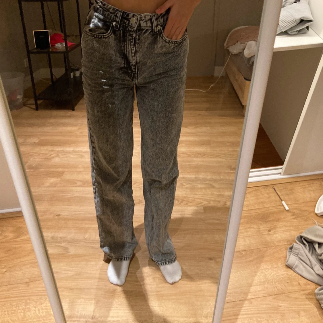 Grå jeans 