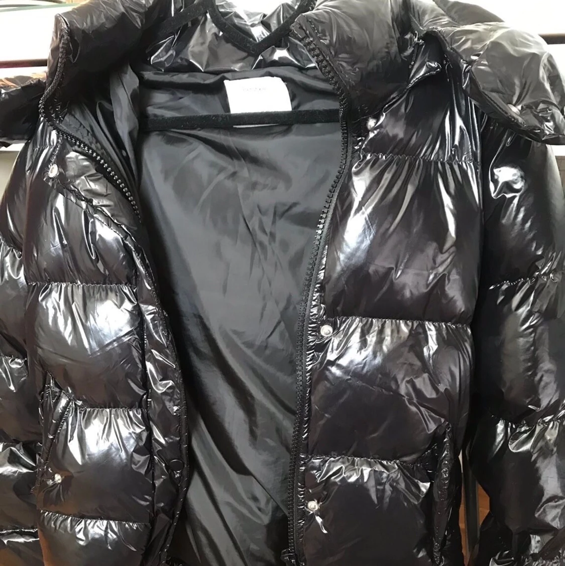 Bershka svart glansig jacka XS - 90