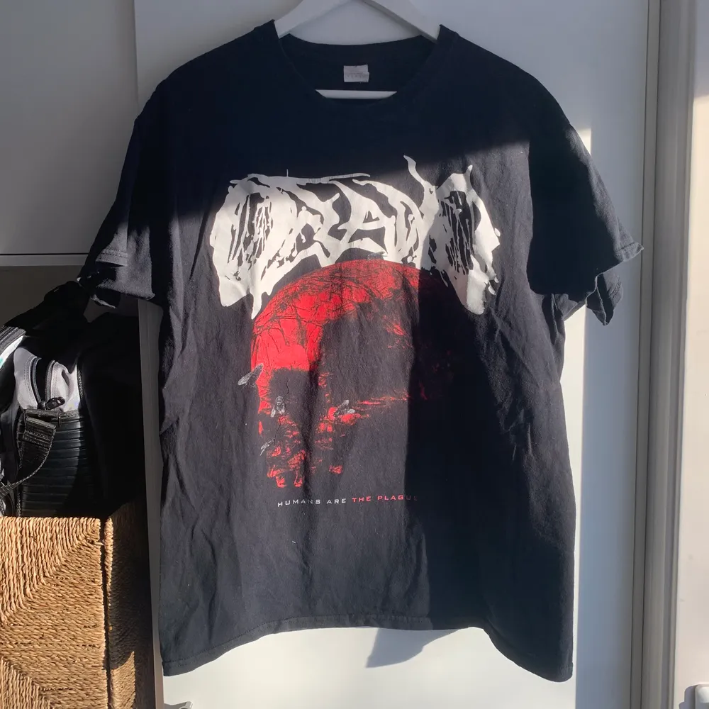 Sjukt cool tshirt från deathcore bandet Oceano, köpt secondhand och i mycket bra skick. T-shirts.