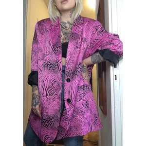 Kavaj - Oversized , storlek 48. Aldrig använd!