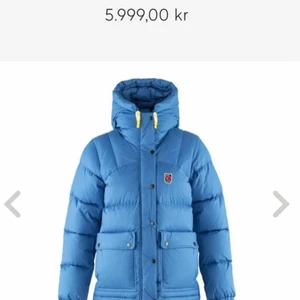 Fjällräven!  - Funderar på att sälja min favorit jacka, och vill kolla intresset. Skicket är bra och jackan är i Strl S i herrstorlek så på mig som är 175 sitter den stort och mysigt fungerar för längre men även kortare beroende på hur man vill att den ska sitta <3 hör av er om frågor eller mer bilder ❤️