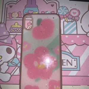 Iphone xs skal - Ett rosa iPhone xs skal, skriv om ni har några funderingar :)