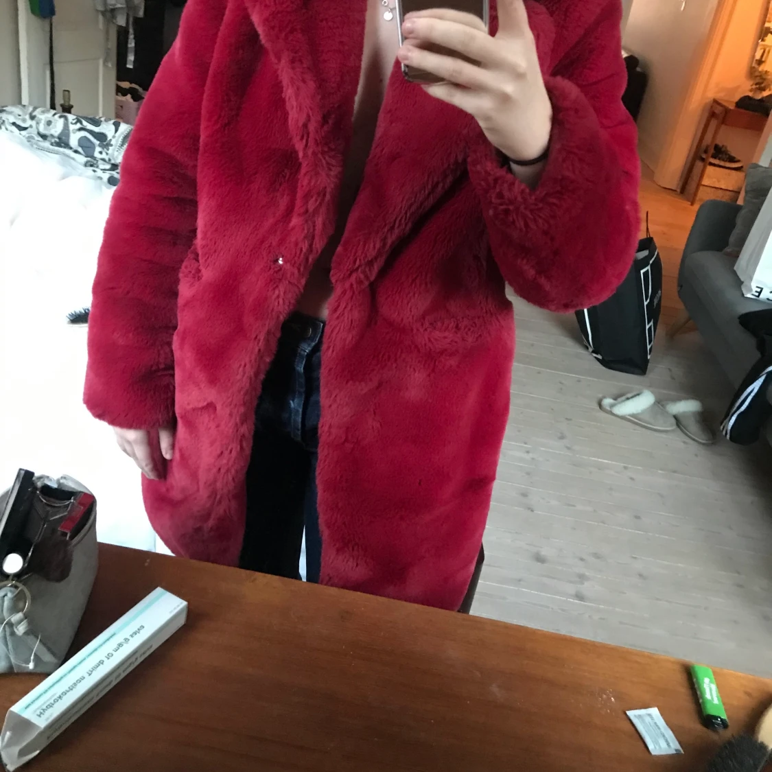 Hallon-röd secondhand fuskpäls!! - 90