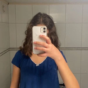 Blå T-shirt från odd Molly  - Blå T-shirt från odd Molly med spets och en liten rosett. Skriv gärna privat om ni har några frågor eller vill köpa💙