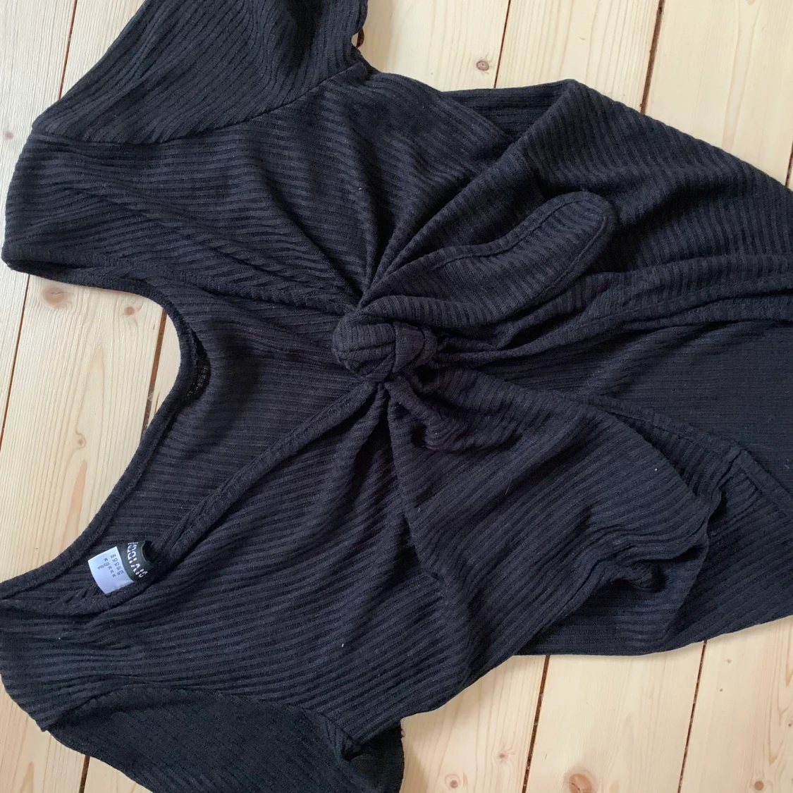 Ribbad tröja med öppen rygg - 90