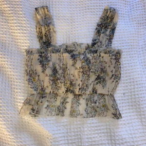 Linne - Super fint och gulligt linne som är helt oanvänt