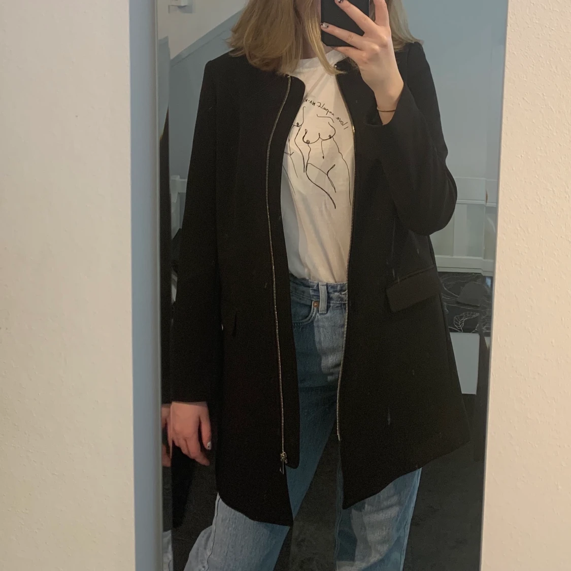 Oanvänd svart kappa från H&M!