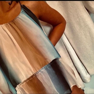 Färgglatt linne  - Aldrig använt! Storlek S passar xs-m