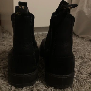 Blundstone boots/känga - Boots i storlek 4. Mycket bra skick då de endast är använda 20 tal gånger💕 Pris kan diskuteras!