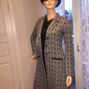 Odd Molly stickad kappa - Oanvänd storlek 36/1