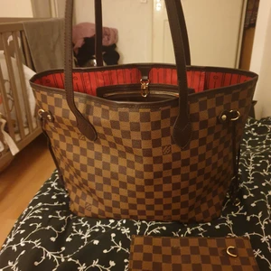 neverfull lv väska  - helt ny använd endast fåtal gr