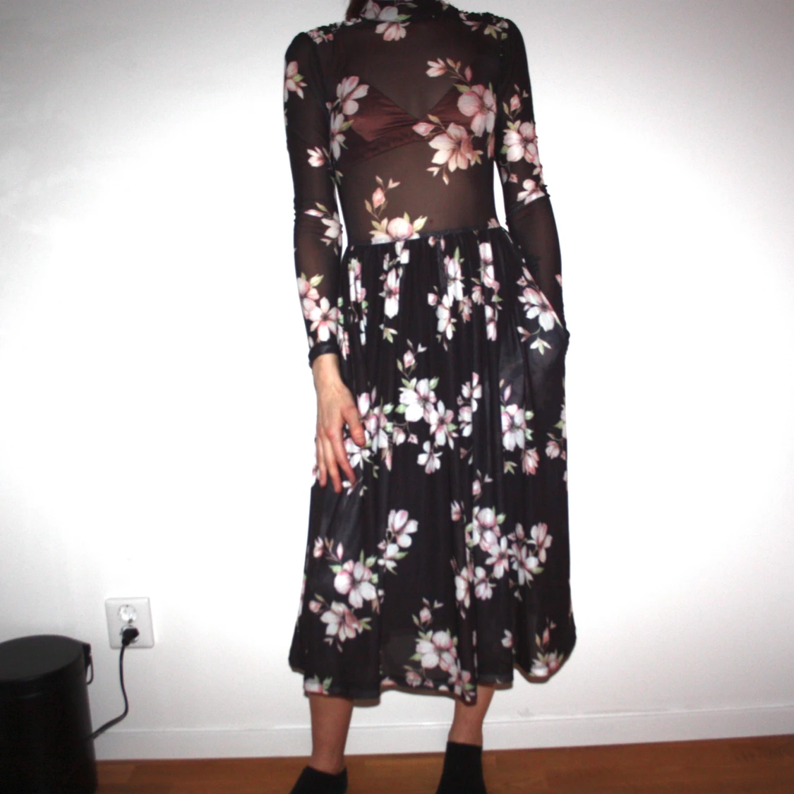 Blommig klänning BIKBOK XS