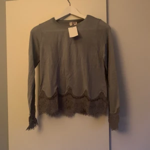 Ny grön tråja - Helt ny tröja från hm med lappen kvar storlek S och aldrig använd❤️