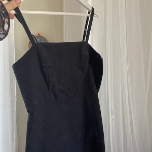 Svart kort klänning - Fin och nyskick! 
