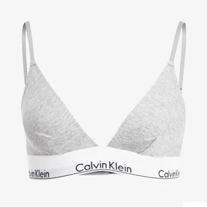 Calvin Klein topp - väldigt skön och mjuk bh/topp. Kan korsas i ryggen eller ha banden som vanligt. Använd ca 3 gånger och är tyvärr för liten för mig. Kan absolut skicka egna bilder om du vill🥰 säljs för 230 som nypris på rea!! jag säljer för 99. Köptes från Zalando! 💖