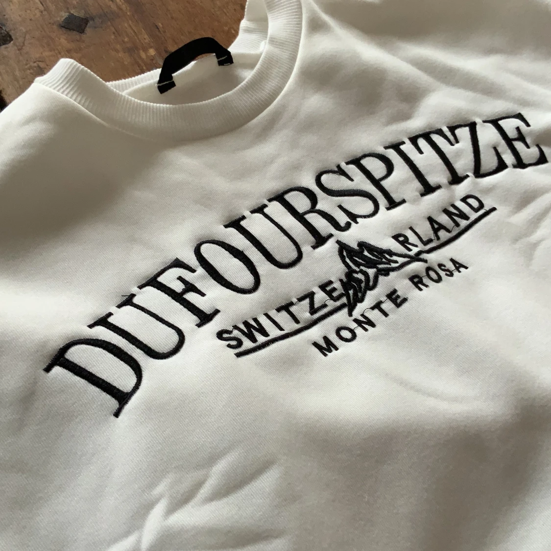 Vit sweatshirt med tryck - 90