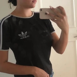 Adidas t-shirt - Skön tröja som jag inte har någon användning av!